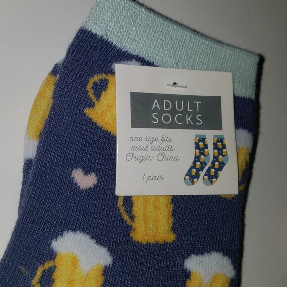 NEW 2 Ale Love Quarter Length Socks Beer Steins Hearts Gift Adult One Size OSFM - Picture 2 of 6